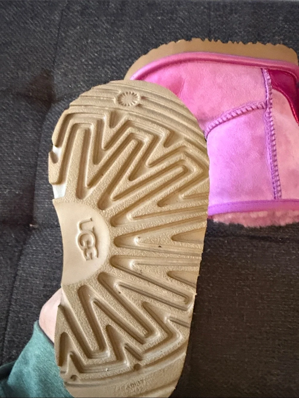 UGG soft pink